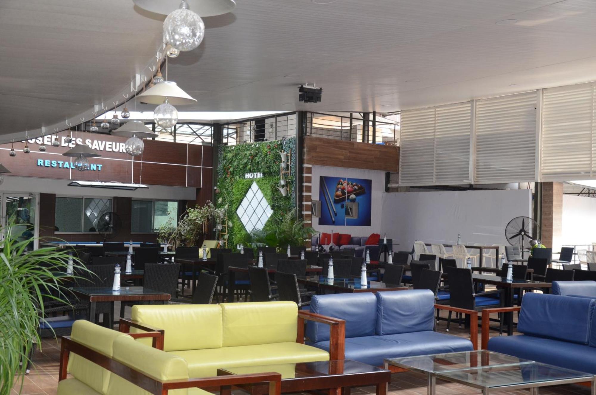 Hotel le Vaisseau Abidjan Extérieur photo