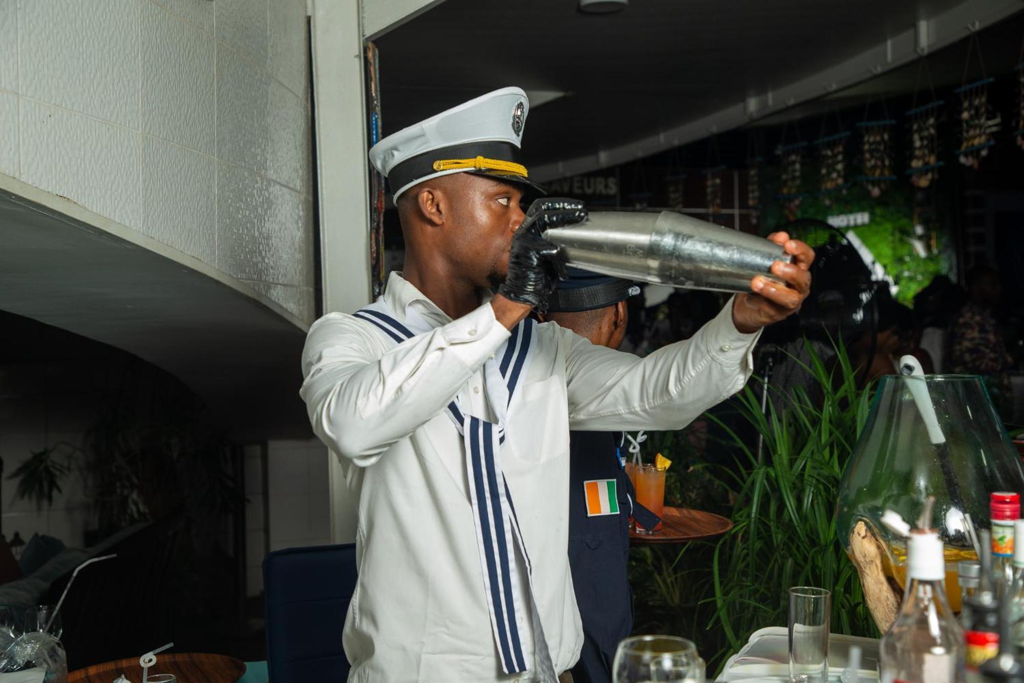 Hotel le Vaisseau Abidjan Extérieur photo