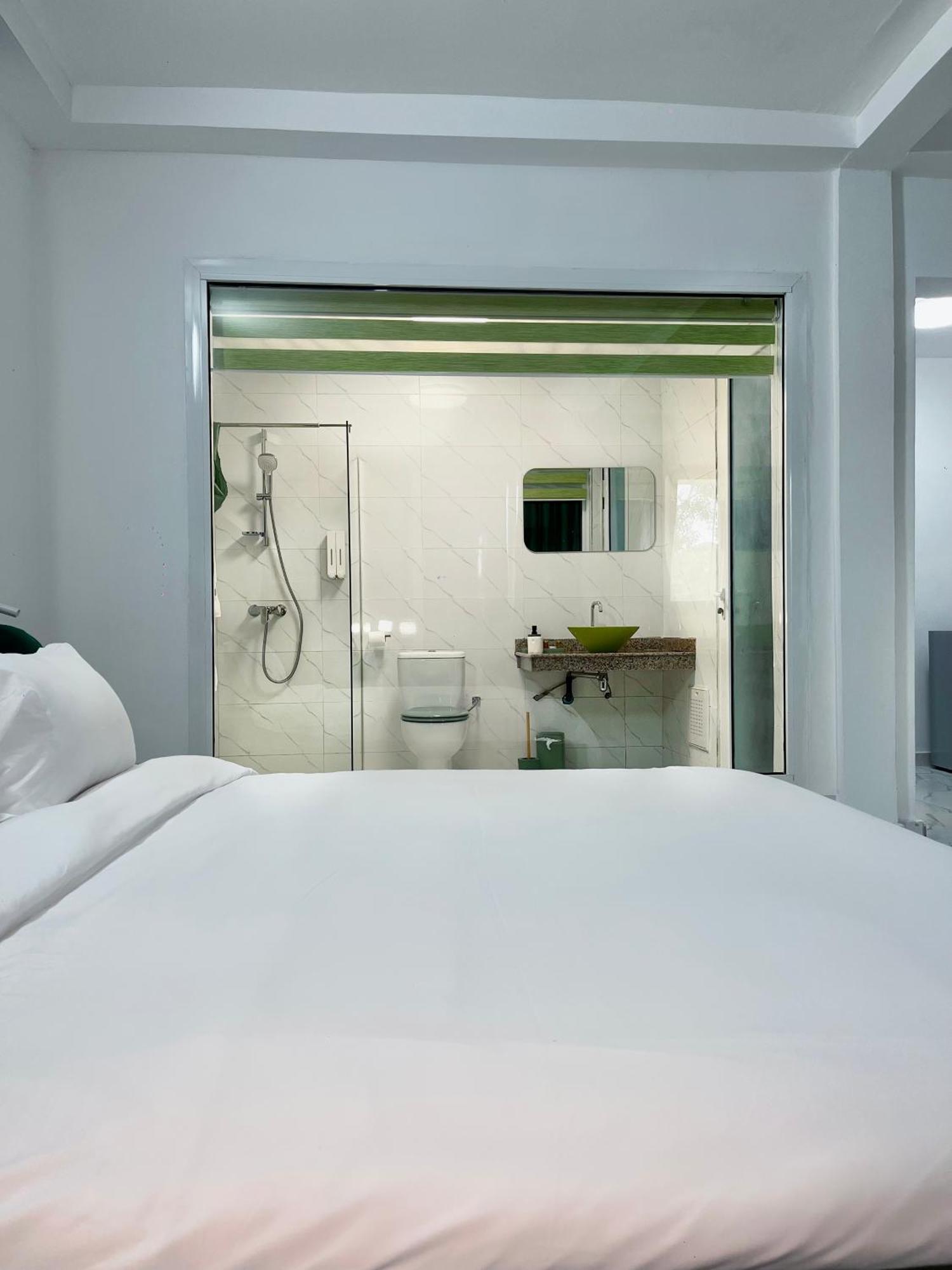 Hotel le Vaisseau Abidjan Extérieur photo