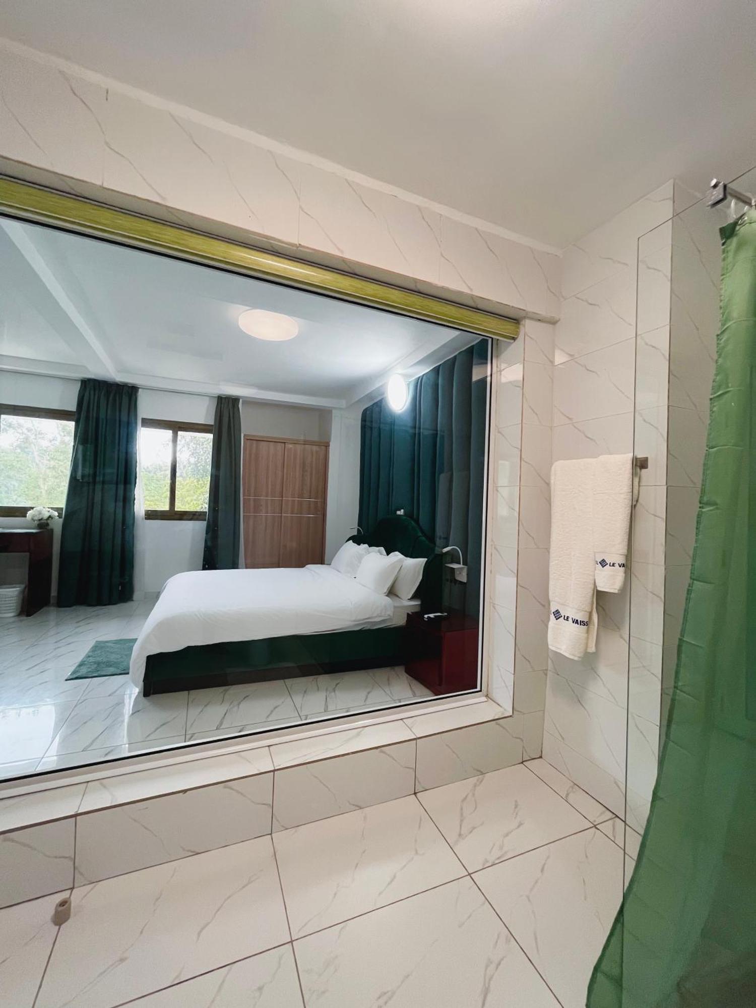 Hotel le Vaisseau Abidjan Extérieur photo