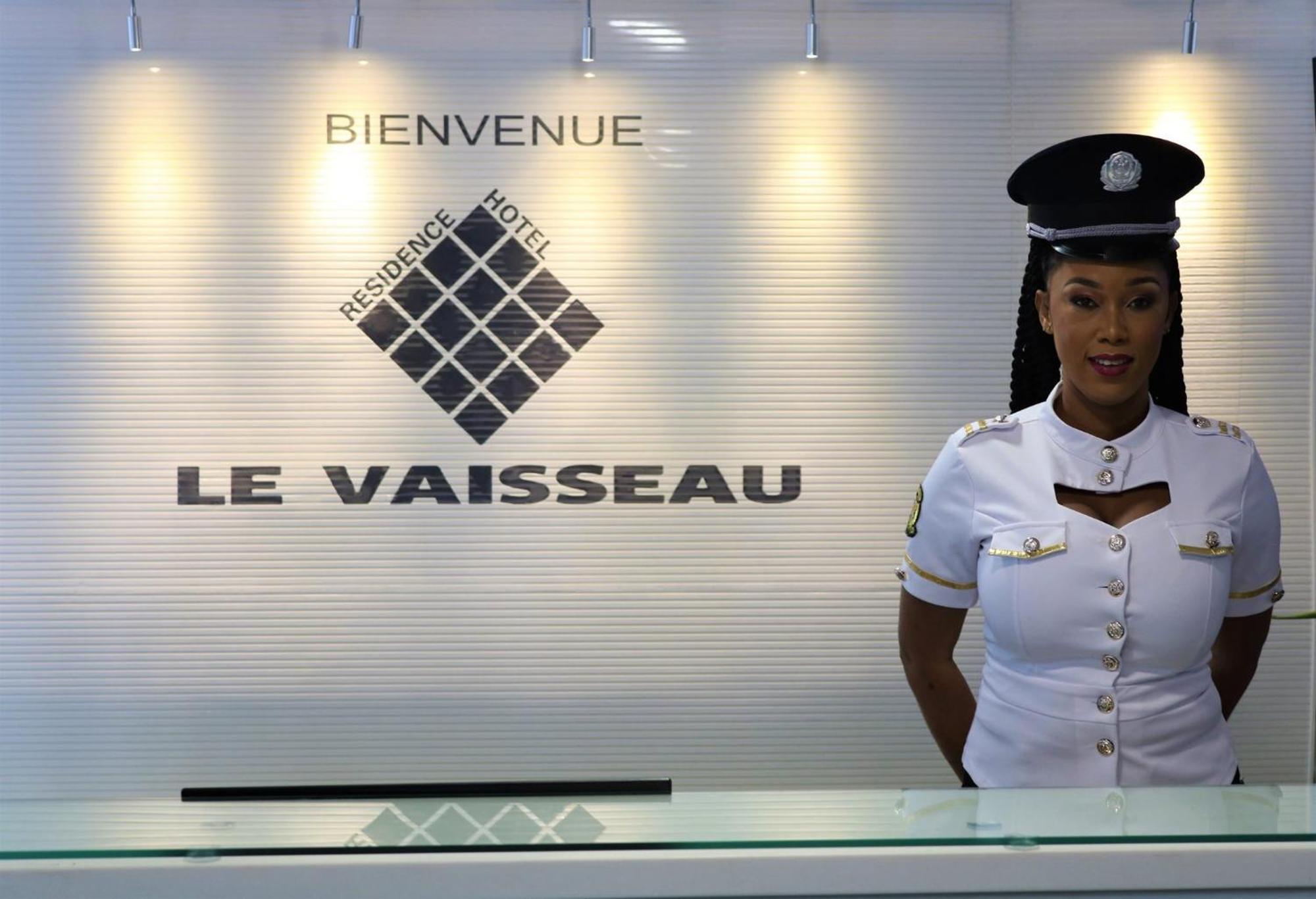 Hotel le Vaisseau Abidjan Extérieur photo