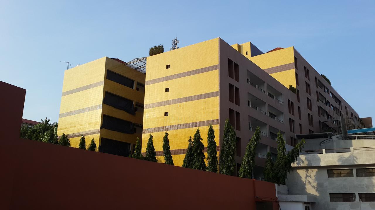Hotel le Vaisseau Abidjan Extérieur photo