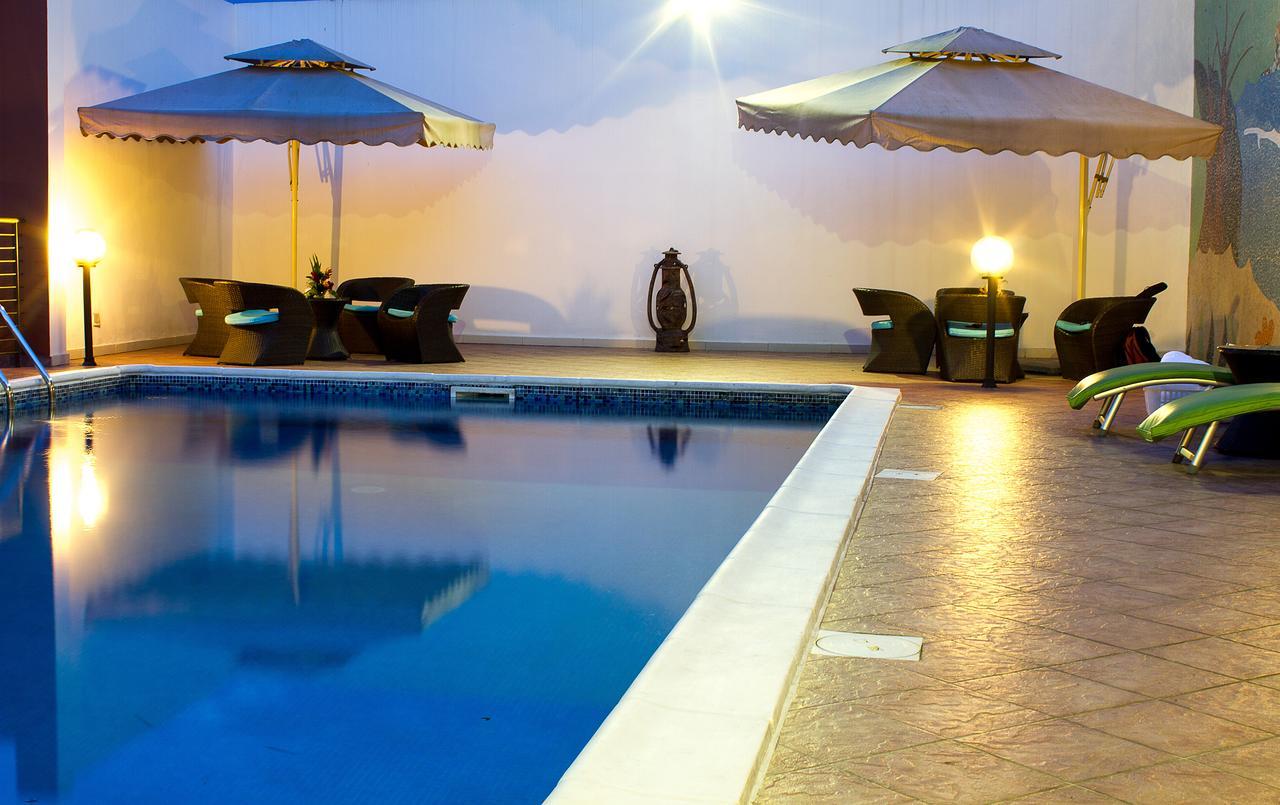 Hotel le Vaisseau Abidjan Extérieur photo