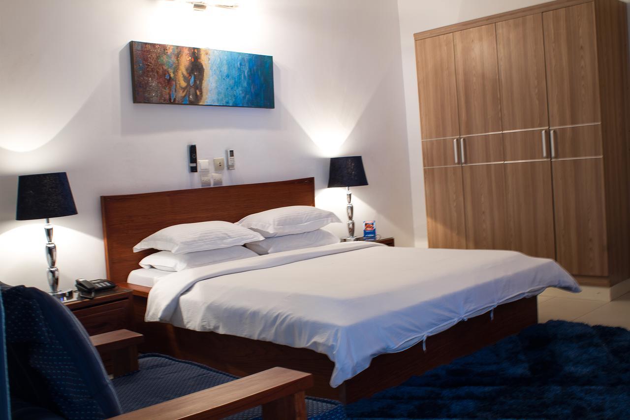 Hotel le Vaisseau Abidjan Extérieur photo