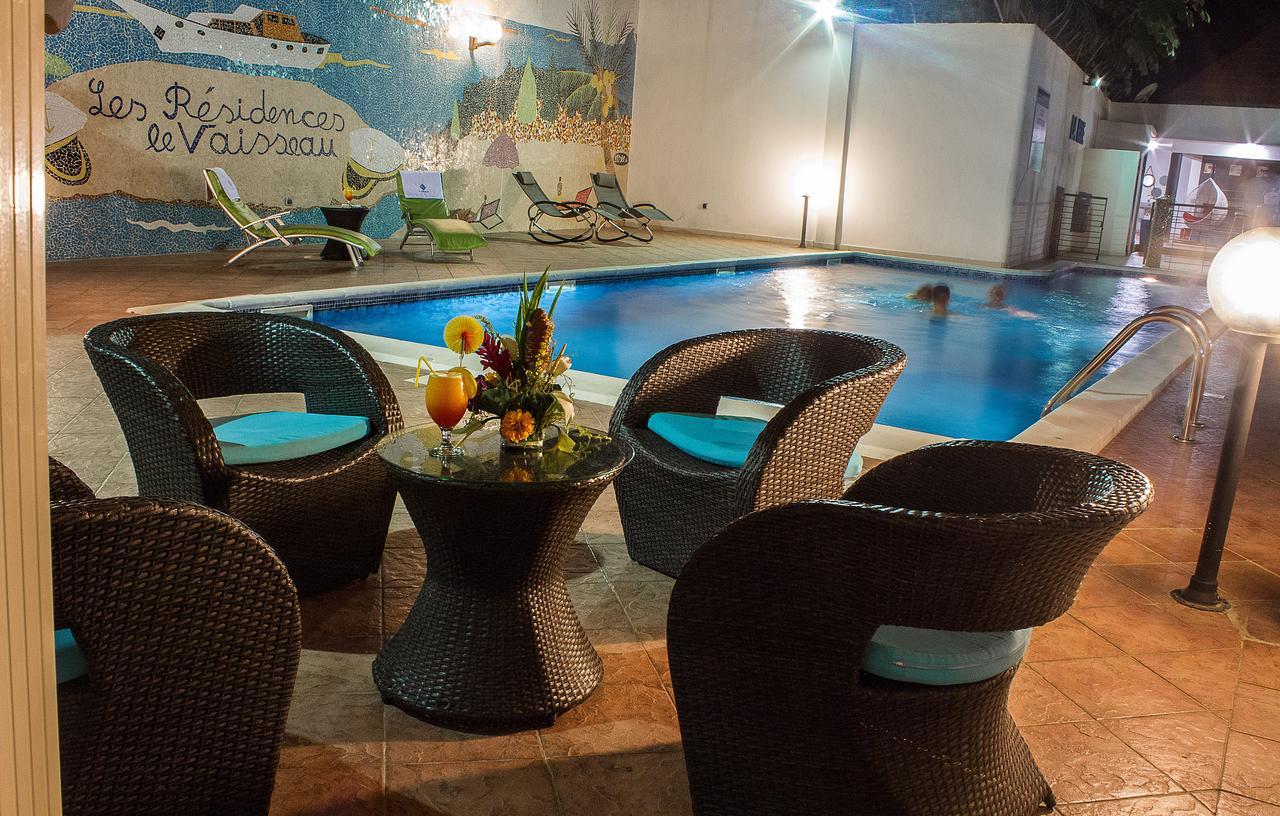 Hotel le Vaisseau Abidjan Extérieur photo